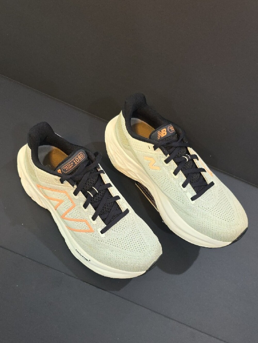 New Balance Fresh Foam 1080 Women's Running Shoes in Sage Size 8 - Picture 3 of 11